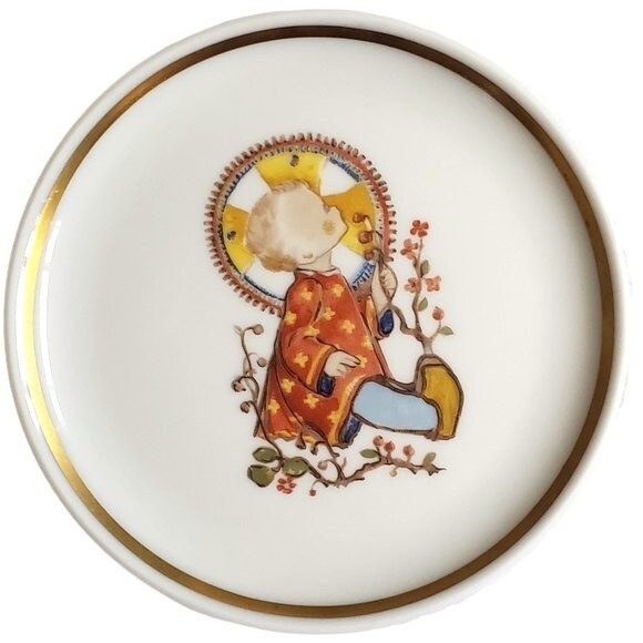 4" Christmas Child The Berta Hummel Museum Miniature Collection Plate - Picture 1 of 3